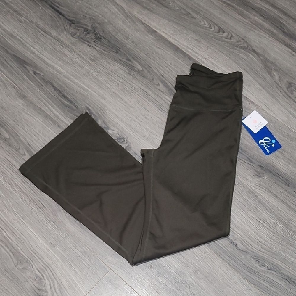 NWT V A Core Forest Night Flare Leggings